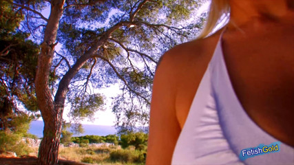 Big Boobs at Play: Cô vợ gợi cảm ngoại tình được đón và đụ mãnh liệt ngoài...