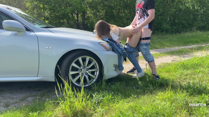 Dvabitch: Amateur teen got fucked outdoors