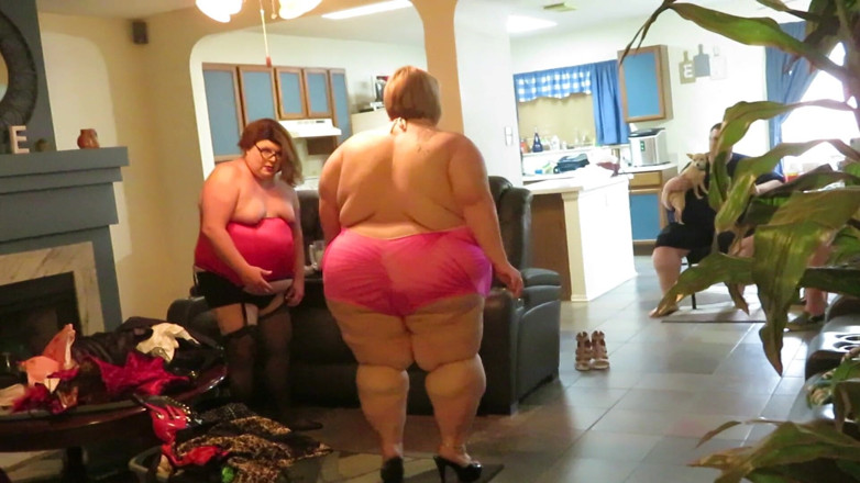 BBW nurse Vicki adventures with friends: Ssbbw Lucki Lexxis Sub zieht ihre schuhe an
