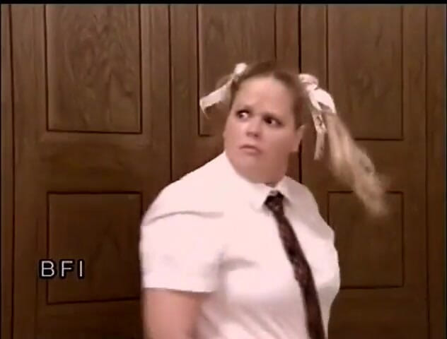 House of lords and mistresses in the spanking zone: Secretară lovită - videoclip compilație