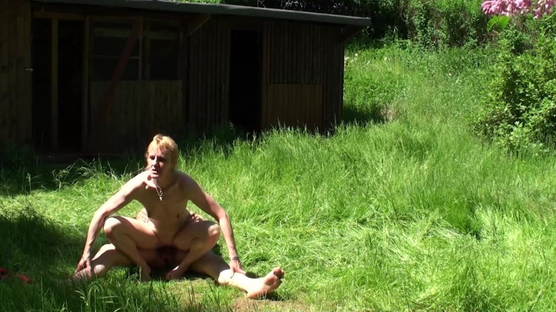 Muschi movie official: Mature sex in the forest