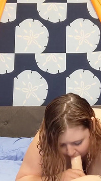 Cewek seksi lagi asik ngocok kontol pacarnya - pov