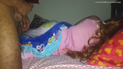 Littlesexyowl: Gozada interna secreta! Meu padrasto tem o hábito de enfiar...