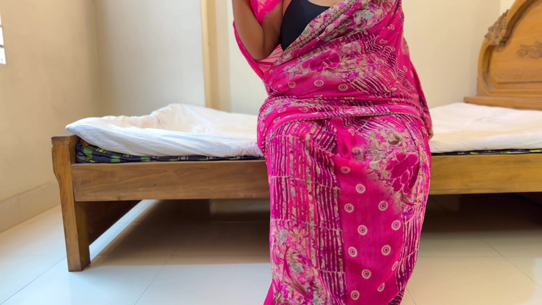 Aria Mia: Bhabhi sexy