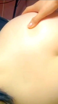 Šukám svou sexy nevlastní dceru s velkým punkovým zadkem