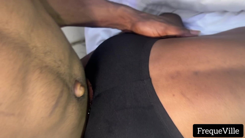 FrequeVille: Follando a mi cuarto cachondo en su culo