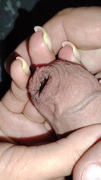 Di Nascosto Ho Usato La Mano Di Mia Sorellastra E Ho Eiaculato Nel Suo Palmo