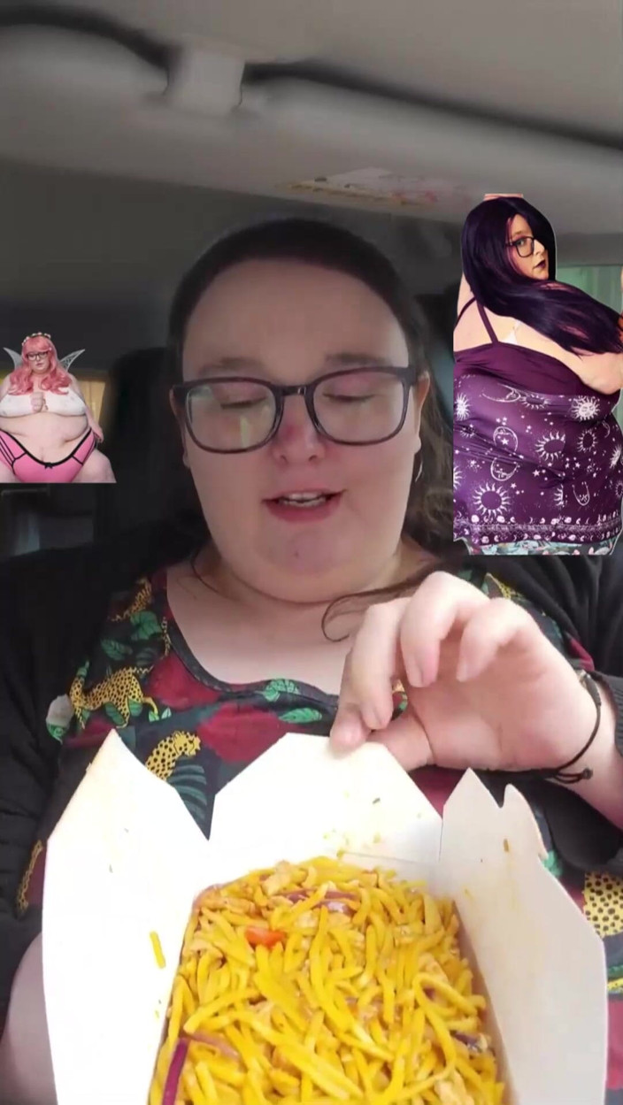 SSBBWLadyBrads: Ssbbw lezzetli bir ikramda şımartılıyor