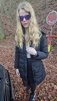 Neujahrs Auto-panne Endet Mit Bezahl Blowjob Und Facial