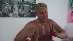 Immoral Live: Abrindo a alegria de férias com Kesha Ortega