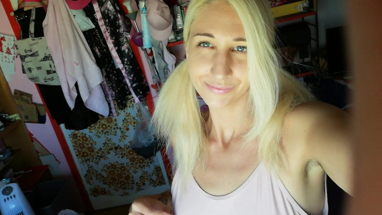 Cuteblonde666: Amateure, blonde eiswürfel neckt ihre haarige muschi, masturbiert für riesigen...