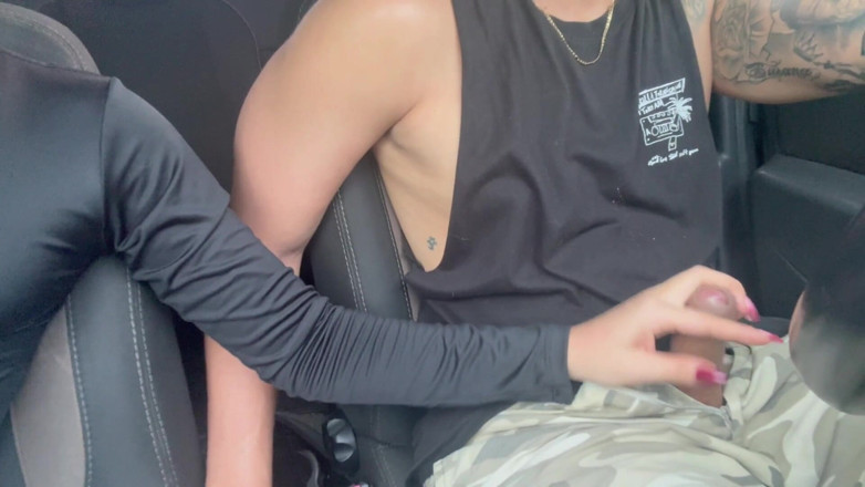 Teen amateur Latinas: Petite Student Gives Handjob in the Car and Makes Him...