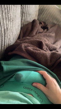 Jerk off with Me on the Sofa