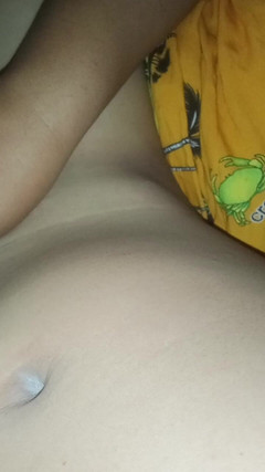 Mom24: 在岳父吃东西的时候放松地和岳母玩耍