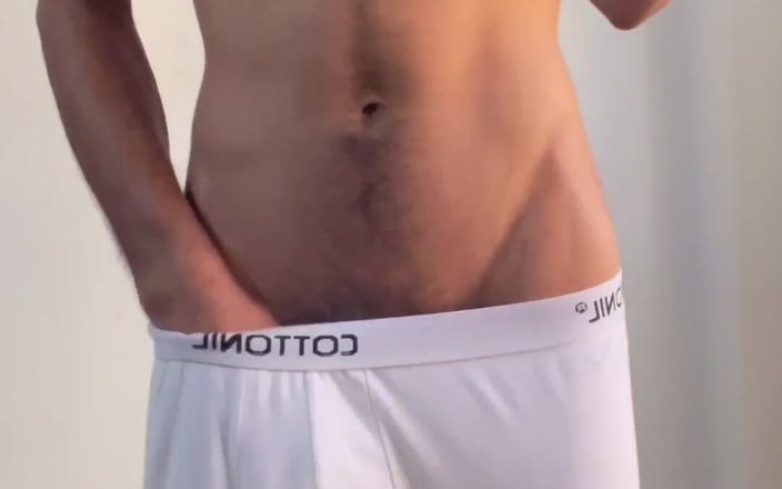 Bashar Nabil: Mijn grote pik masturberen in wit ondergoed