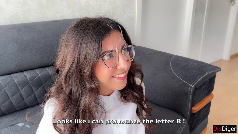 Dis Diger: Dívka neumí vyslovit některá písmena a obrátí se na logopeda,...