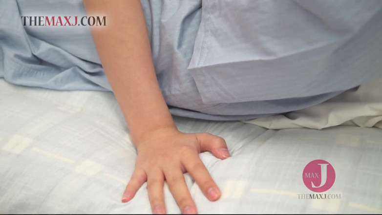 Asian happy ending: Lick my asian nurse pussy