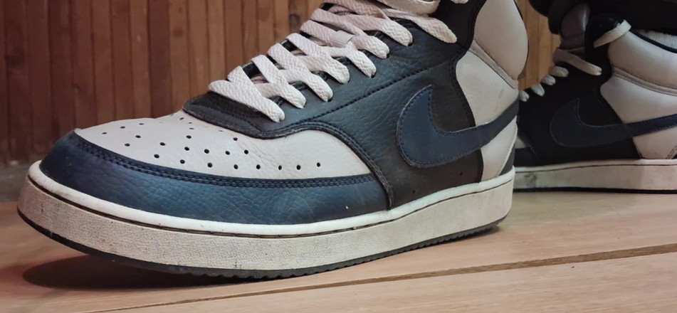 jerkofflover: Nike Sneakers on My Feet