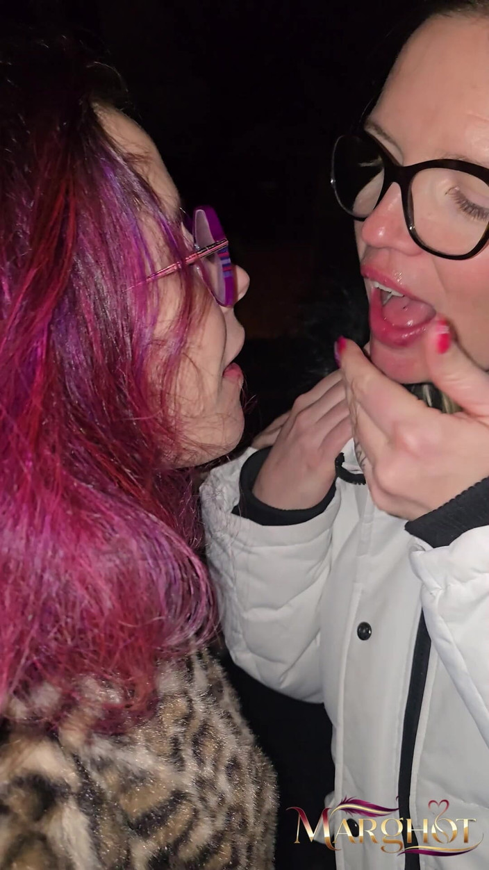 Sexymarghot: エキシブ・アンシーとマグダレーナ・メデューサ:彼氏を一緒に吸い、彼のジュースをどこへでも持っていく