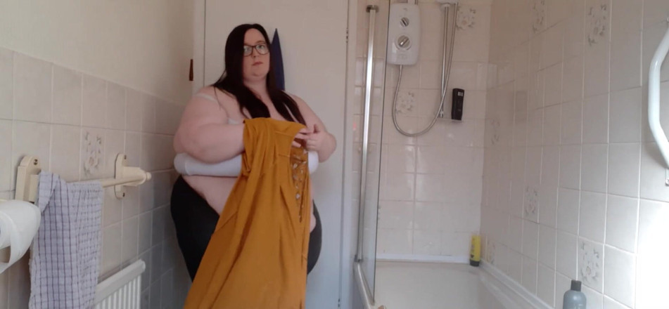 SSBBWLadyBrads: Товстушка товстушка носить шкіряні легінси та стрінги