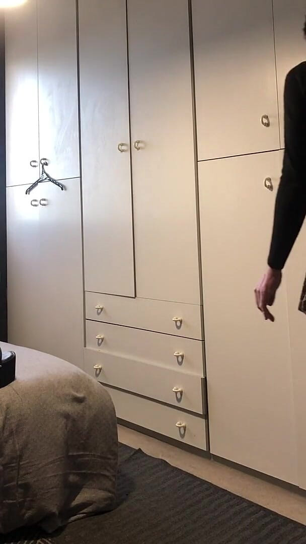 Sissy Andreina si esercita a camminare con i tacchi molto alti (Andreina Naty) Sissy Andreina Practices Walking in Very High Heels (Andreina Naty)