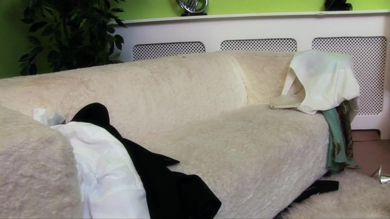 Slutty Milf: Claudia hot MILF fucks a stranger at home