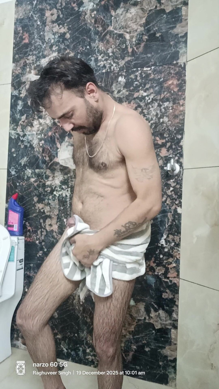 Rajasthani-old-lover: Ofițer de poliție indian la duș