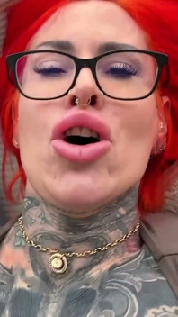Carpet Slut Picked up From the Furniture Store: Ao Fuck Until She Runs