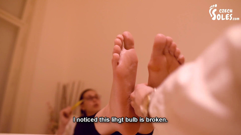 Czech Soles - foot fetish content: Masaż stóp szefostwo jej sekretarki