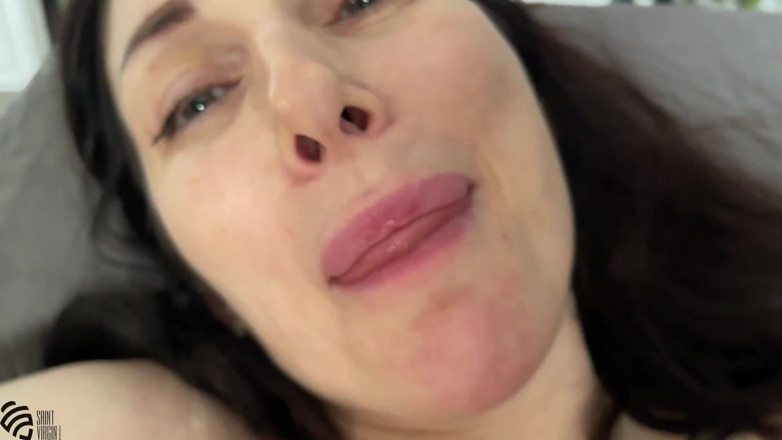 SaintVirginPro: Perfekt morgonsex med en het milf