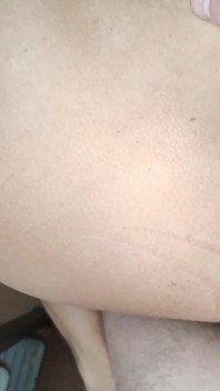 A Bunda Grande Da Esposa Se Afogou Na Ereção Matinal Com Sexo Anal, Embora as Cortinas Deveriam Ter Sido Penduradas!