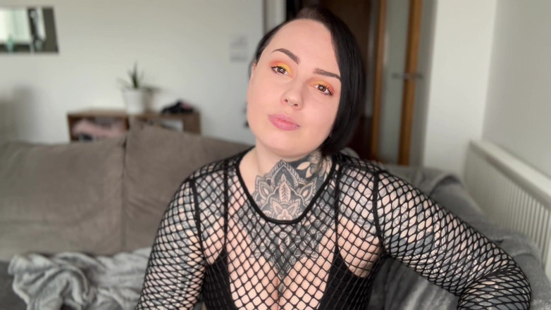 Miss Valentina: Fire Play CBT