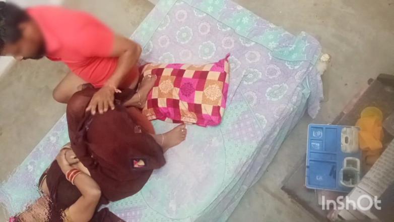 Bed: Uttar Pradesh'in seksi yengesi evde sikiliyor