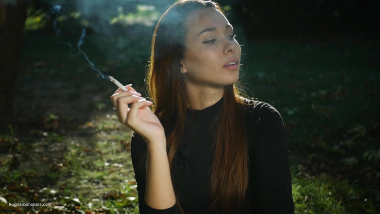 Russian Smokers: Seductive Russian Beauty Smoking Cigarette Outdoor Vibes