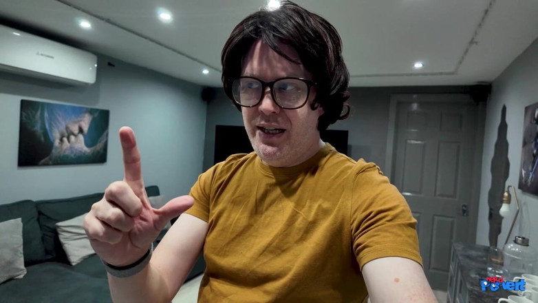 Nerd Pervert: Carli hudsone लंड रंडी को चोद रहा है