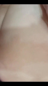 MILF's enge muschi nahm heißes sperma auf