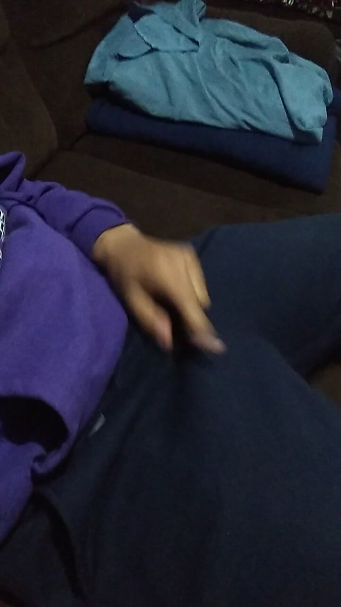 AlexAlejandro13: Vamos, te invitaré al sofá