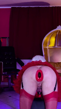 Sissy Turns Xxl Hole