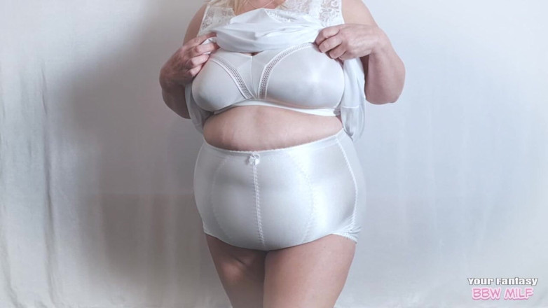 BBW_Wife: Велика кругла дупа у великих трусиках - подивіться, що бачить тільки мій чоловік