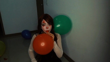 Cindy Luna Petite: Ballons and Nightmares . você vai flutuante também