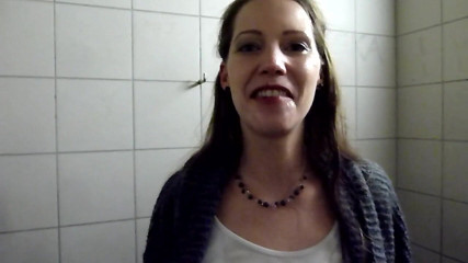 Viktoria Goo: Viktoria Goo - How Deep Can You Sink, How Much Can...