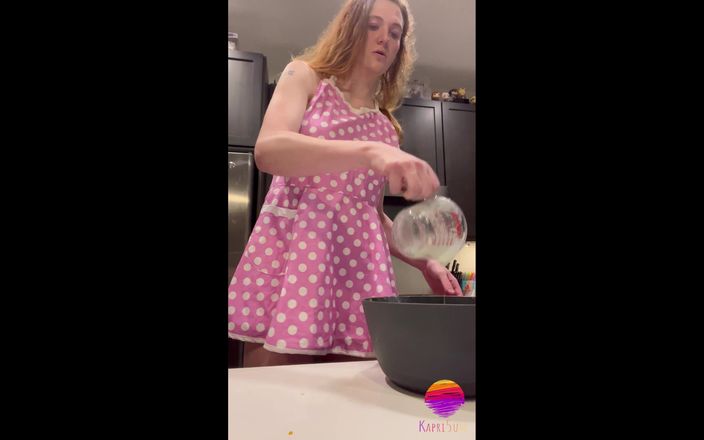 Kapri Sun: Shemale Cums in Cookie Dough