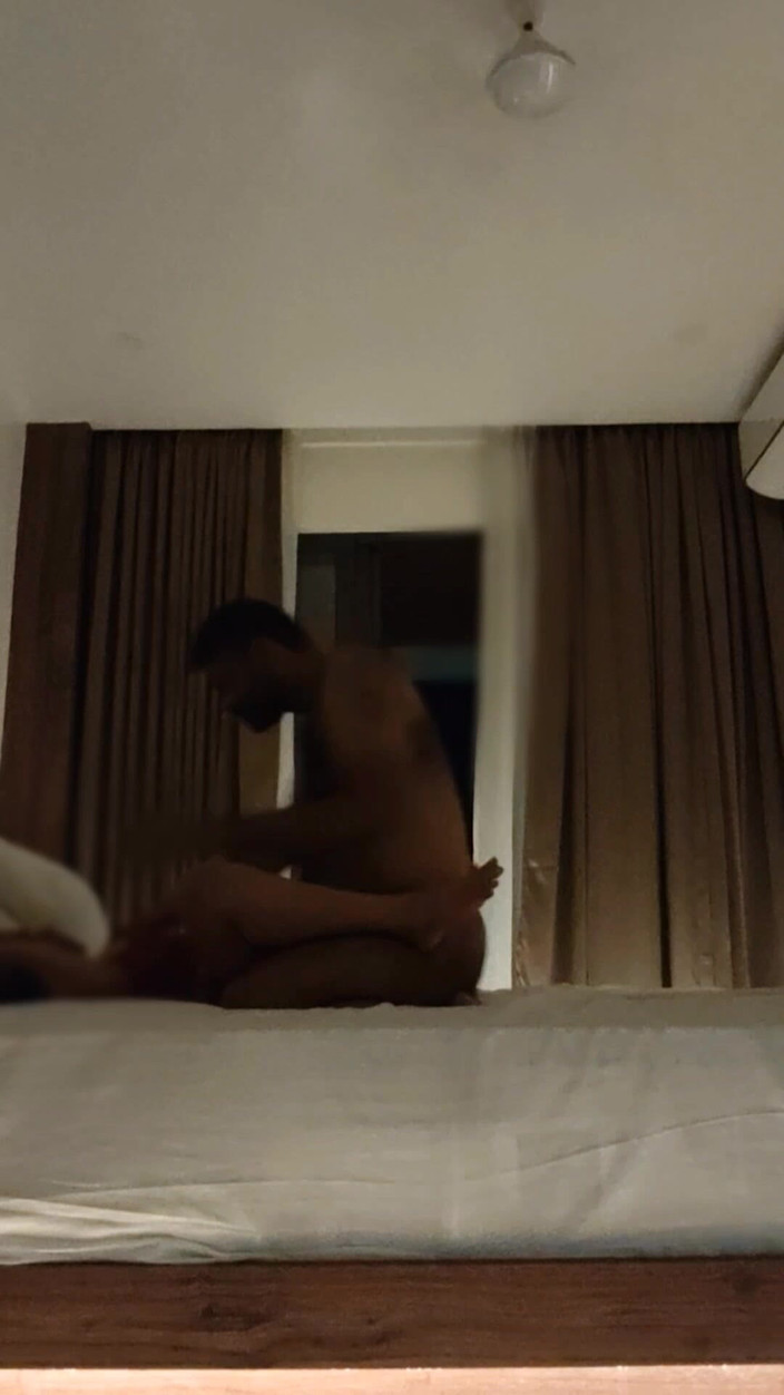 ItemRiya05: Desi indische freundin fickt mit dem freund im hotel