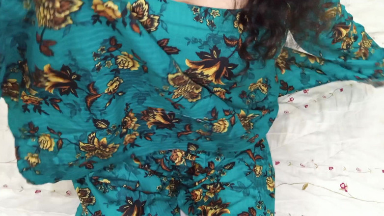 RedQueenRQ: Desi, vieille Sasur et jeune Bahu, relation secrète