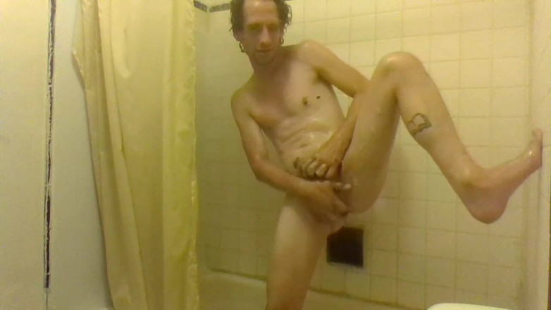 LilTaste: Vidéo du mois d’un fan club fétiche sous la douche (ffvotm) ;...