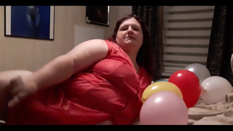 tammara big: Playing with balloons while wearing a lab coat. I also...