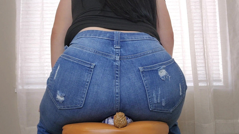 Julia Ryan: Mina snuskiga slitna jeans