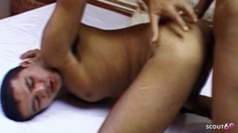 Shemale TS Collection: Blonde ladyboy lisa lutscht einen latino-schwanz und wird anal gefickt