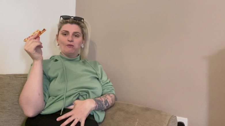 EeveeXo: Hokejová nevlastní máma je nafouklá a šuká svého nejlepšího přítele nevlastního...