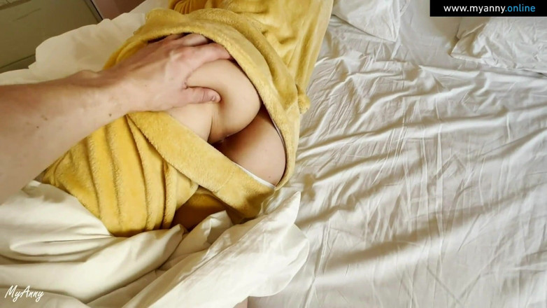 MyAnny: Ngentot pacar imutnya dengan piyama beruang di pagi hari setelah...